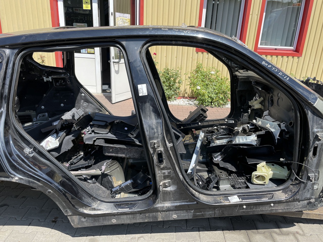 STALP MIJLOC DREAPTA BMW X3 X3 - - (2010 2017)