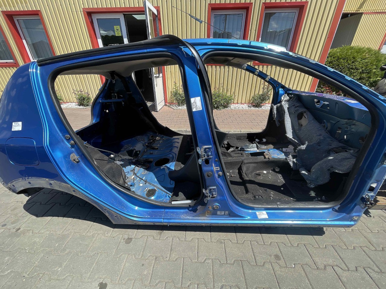 STALP MIJLOC DREAPTA DACIA SANDERO SANDERO - - (2012 2019)