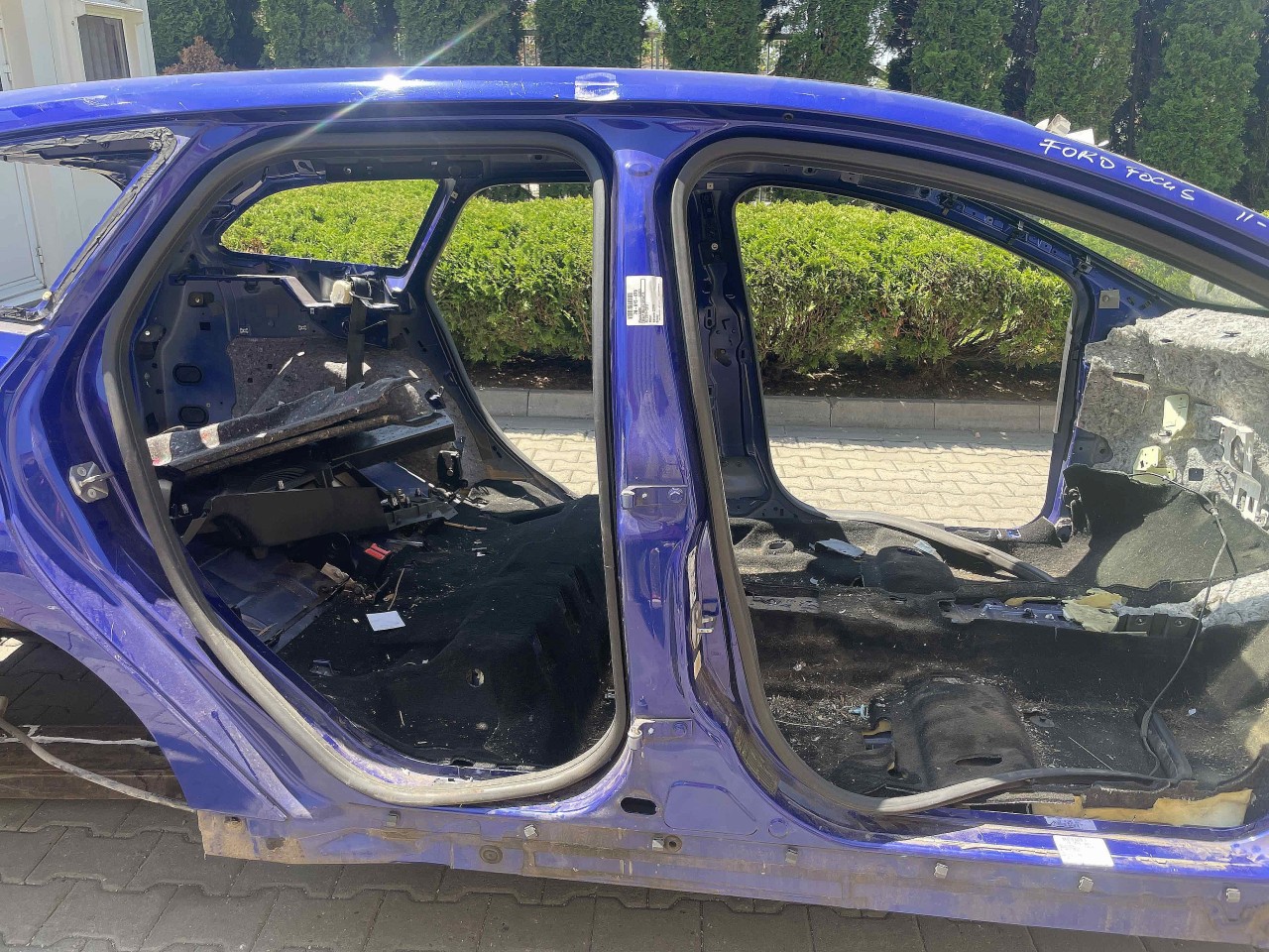 STALP MIJLOC DREAPTA FORD FOCUS - - (2011 2014)