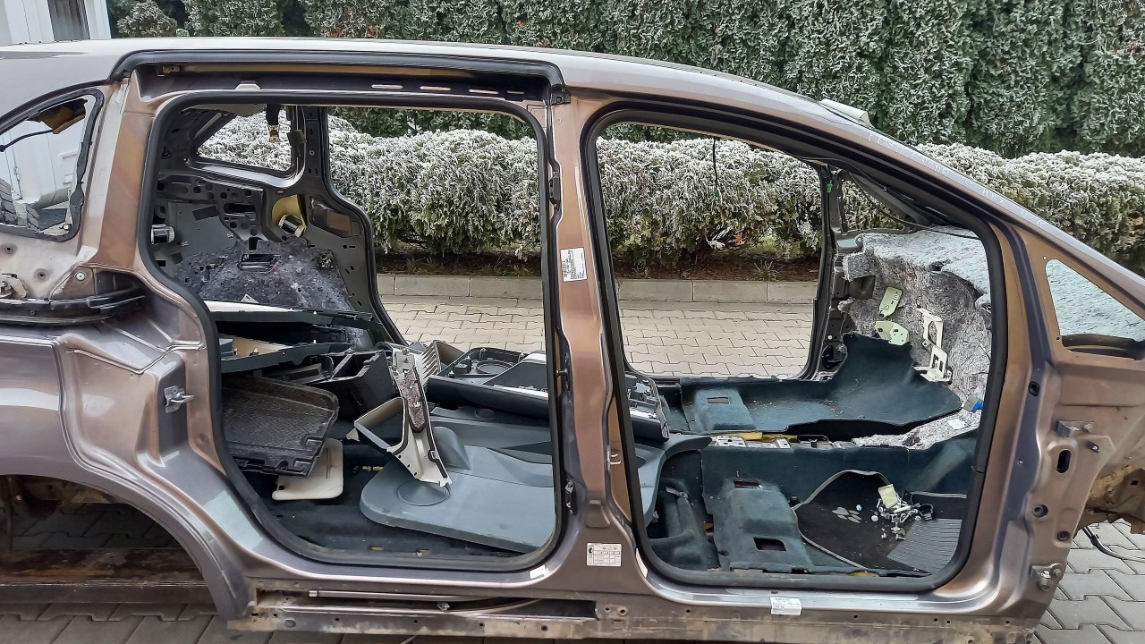 STALP MIJLOC DREAPTA FORD GRAND C-MAX 2.0 TDCI - (2010 2015)