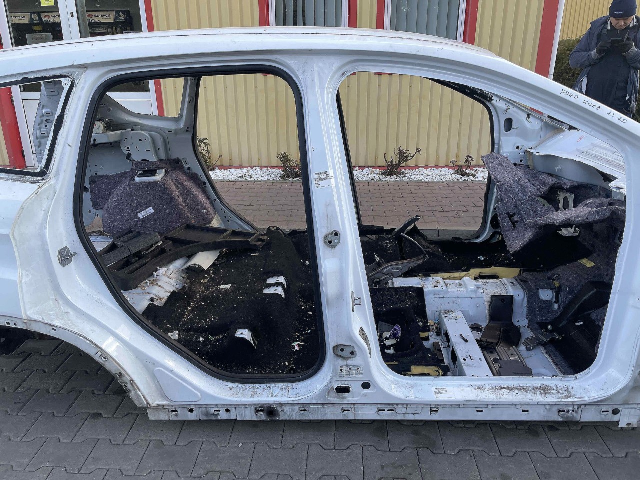 STALP MIJLOC DREAPTA FORD KUGA KUGA - - (2012 2019)
