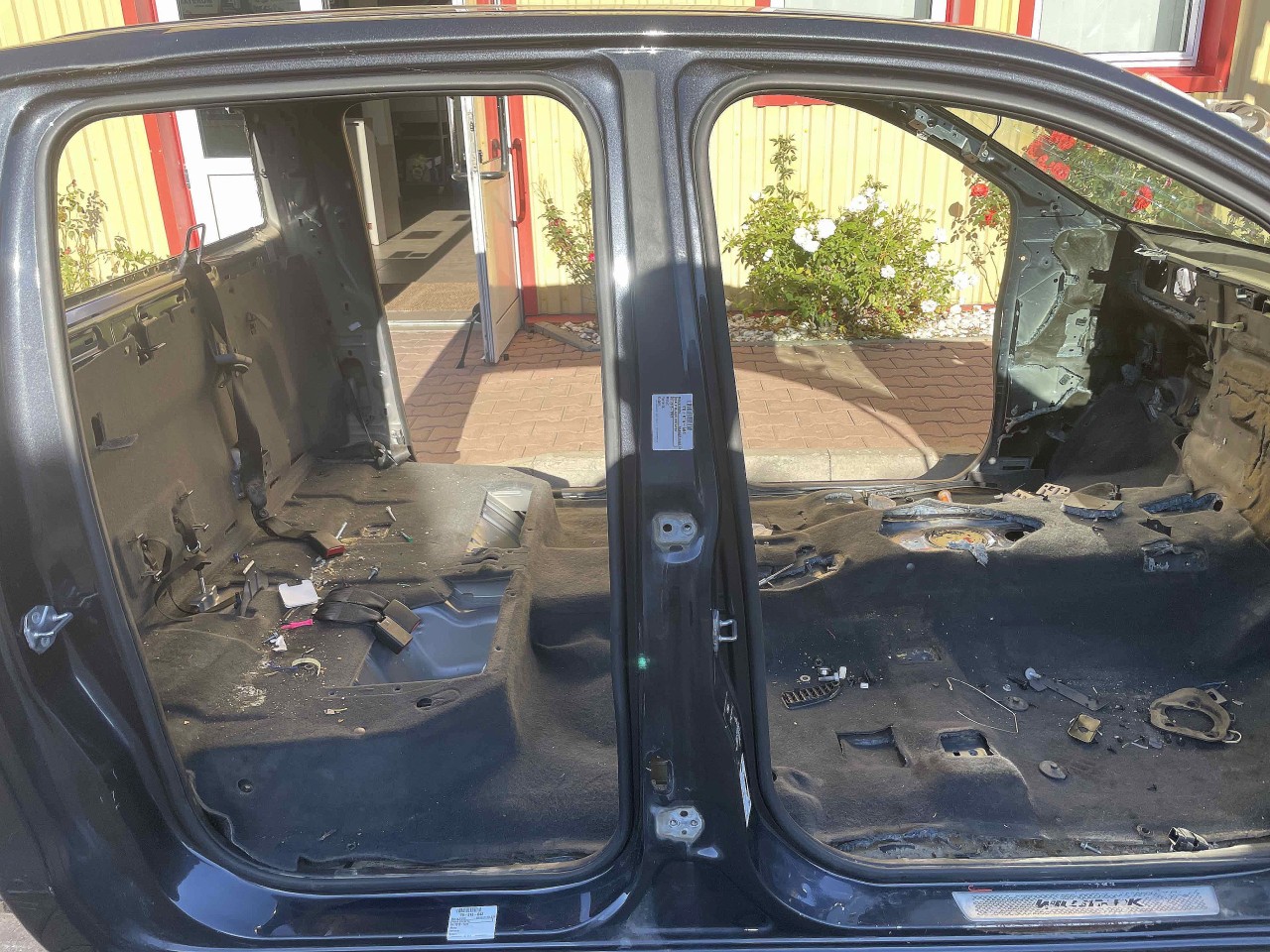 STALP MIJLOC DREAPTA FORD RANGER - - (2015 2022)