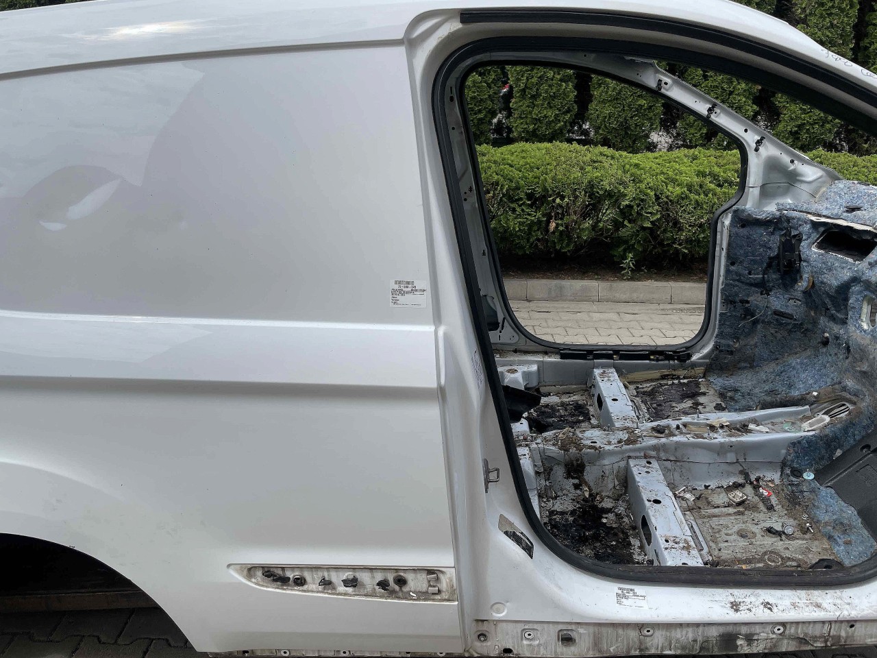 STALP MIJLOC DREAPTA FORD TRANSIT COURIER - - (2014 2022)