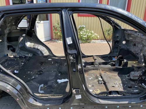 STALP MIJLOC DREAPTA KIA SORENTO - - (2009 2012)