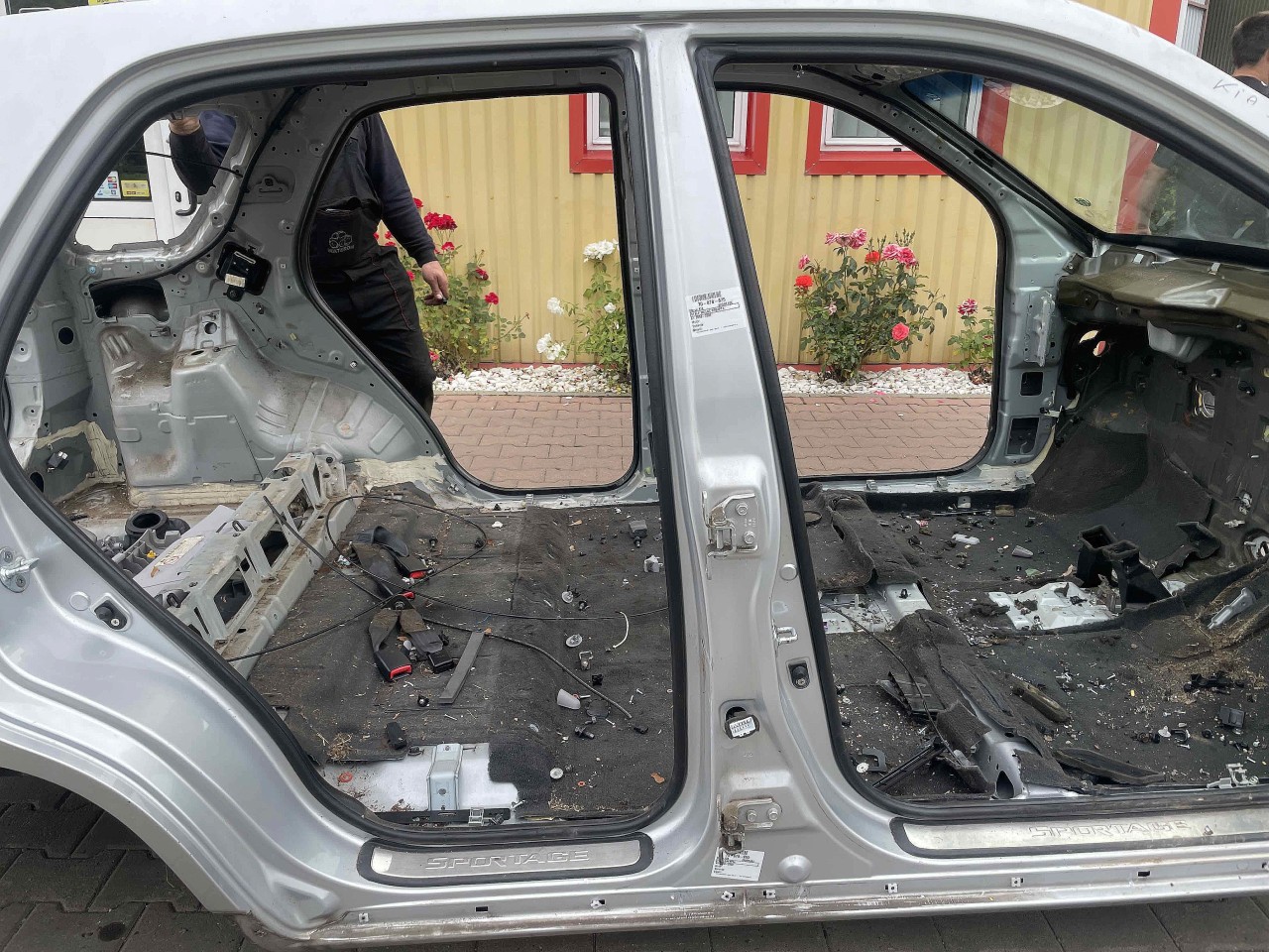 STALP MIJLOC DREAPTA KIA SPORTAGE - - (2008 2009)