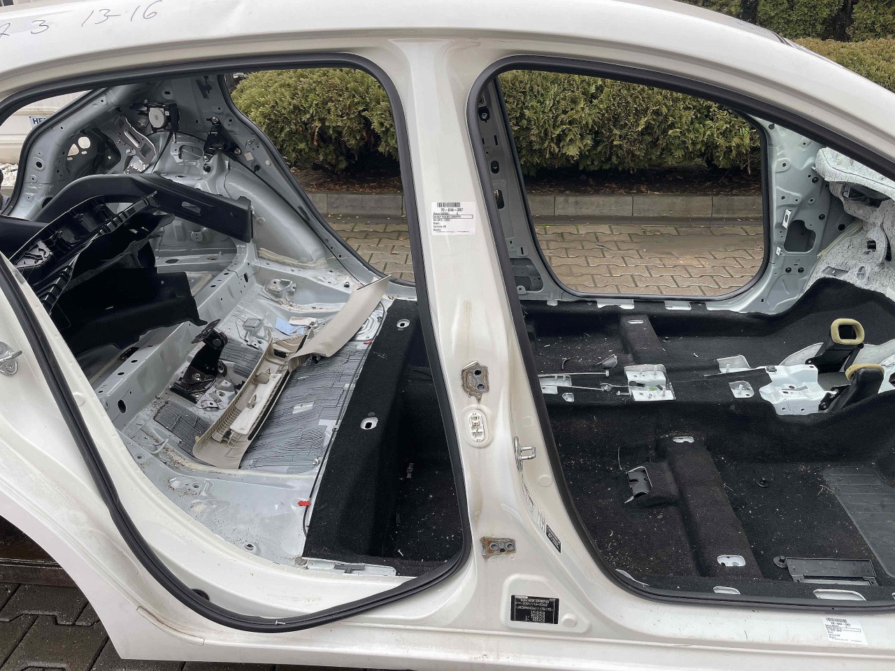 STALP MIJLOC DREAPTA MAZDA 3 3 - - (2013 2018)