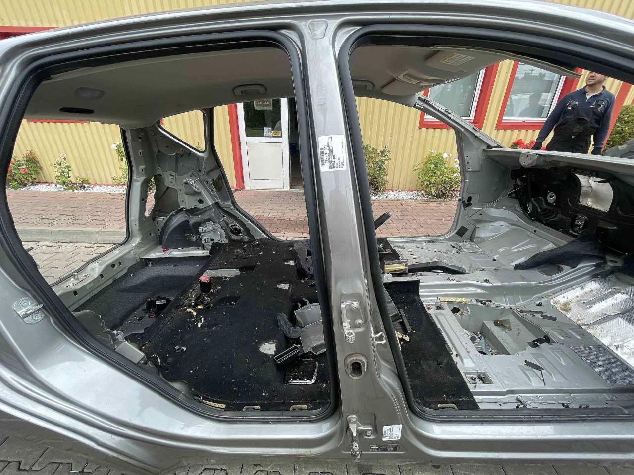 STALP MIJLOC DREAPTA MERCEDES A-CLASS - - (2004 2012)