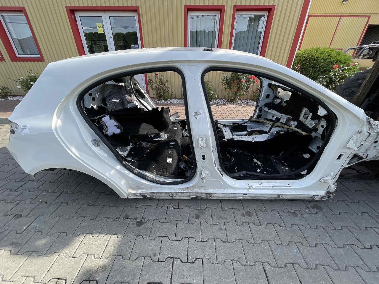 STALP MIJLOC DREAPTA MERCEDES A-CLASS A-CLASS - - (2012 2018)