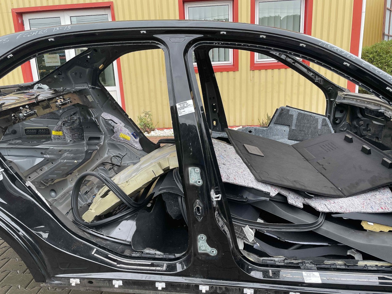 STALP MIJLOC DREAPTA MERCEDES E-CLASS E-CLASS - - (2009 2013)