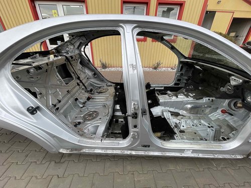 STALP MIJLOC DREAPTA MERCEDES S-CLASS S-CLASS - - (2006 2013)
