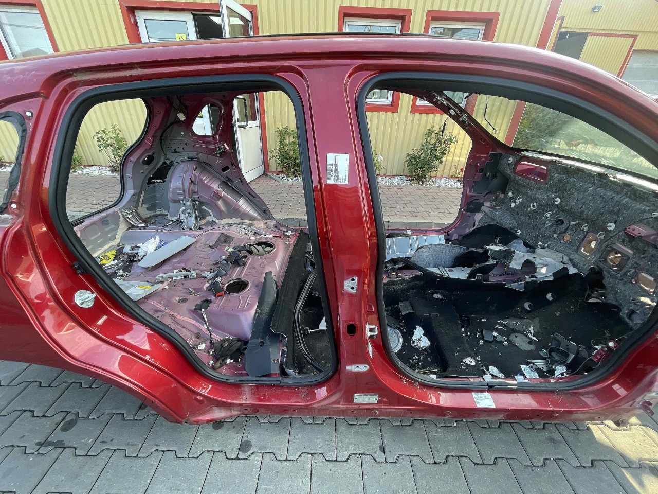 STALP MIJLOC DREAPTA MITSUBISHI ASX - - (2010 2016)
