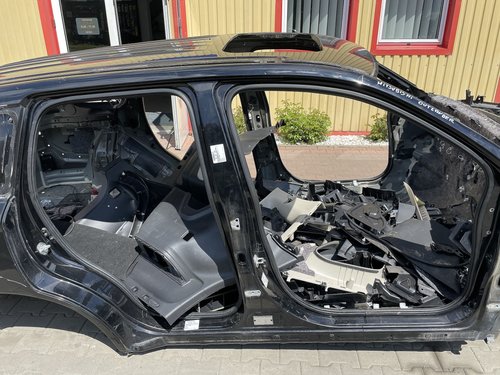 STALP MIJLOC DREAPTA MITSUBISHI OUTLANDER - - (2012 2016)