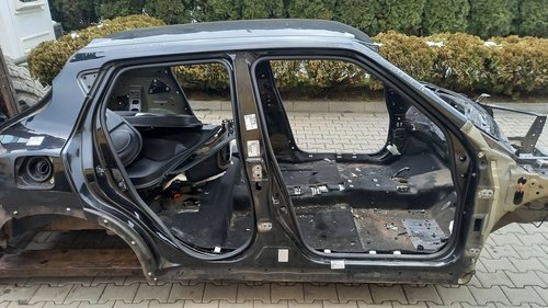 STALP MIJLOC DREAPTA NISSAN JUKE JUKE - - (2010 2017)