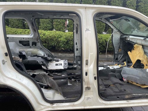 STALP MIJLOC DREAPTA NISSAN PATHFINDER PATHFINDER - - (2010 2013)