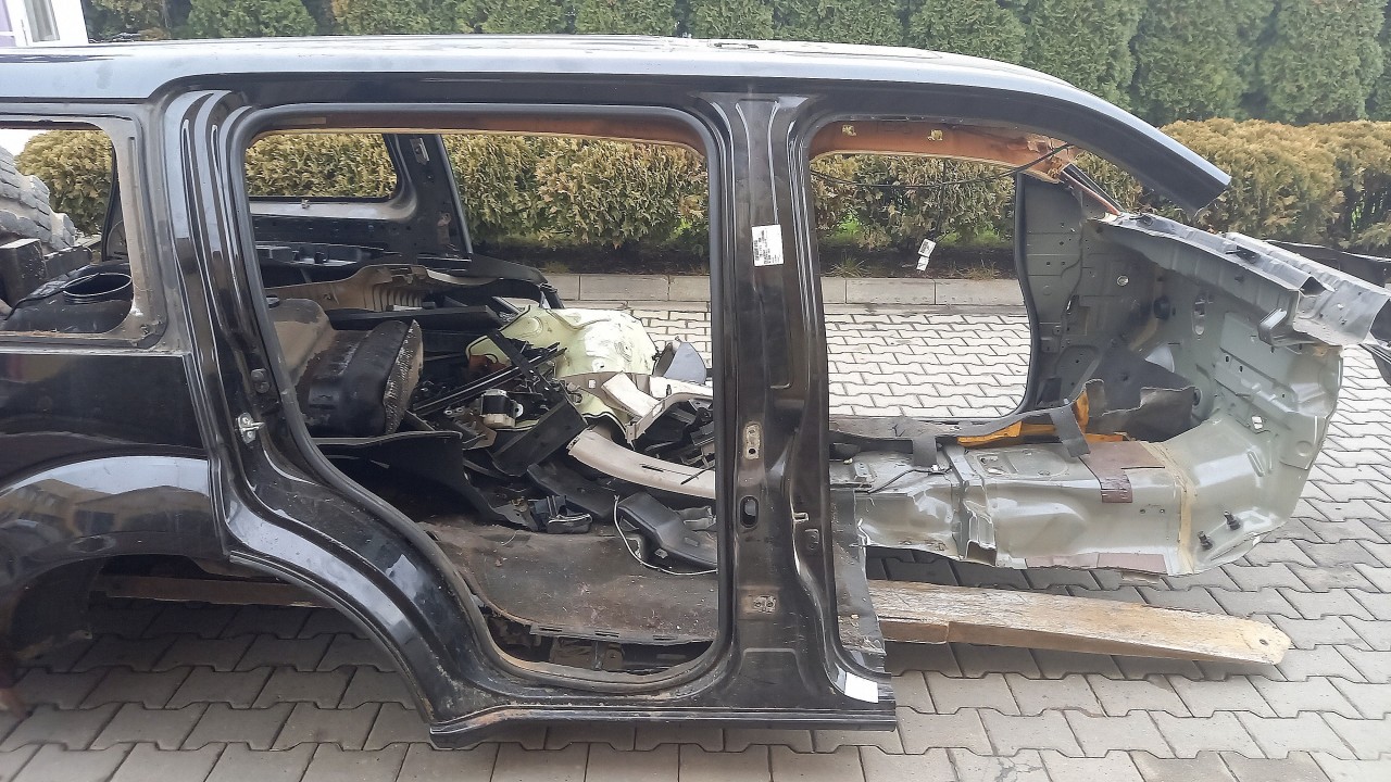 STALP MIJLOC DREAPTA NISSAN PATHFINDER PATHFINDER - - (2005 2010)