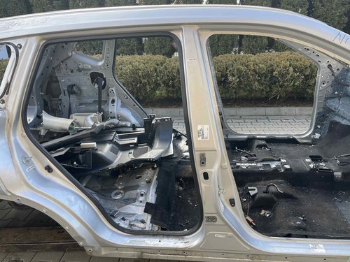 STALP MIJLOC DREAPTA NISSAN X-TRAIL - - (2014 2018)