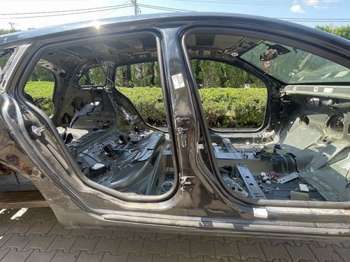 STALP MIJLOC DREAPTA OPEL INSIGNIA - - (2008 2013)