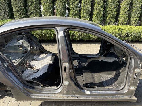 STALP MIJLOC DREAPTA OPEL INSIGNIA - - (2008 2013)