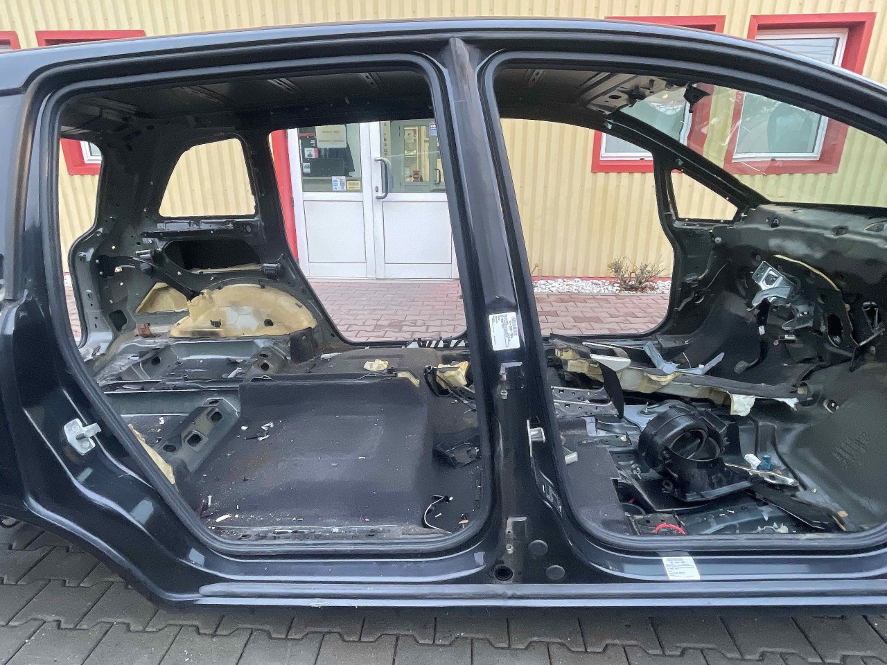 STALP MIJLOC DREAPTA OPEL ZAFIRA B ZAFIRA B - - (2005 2011)