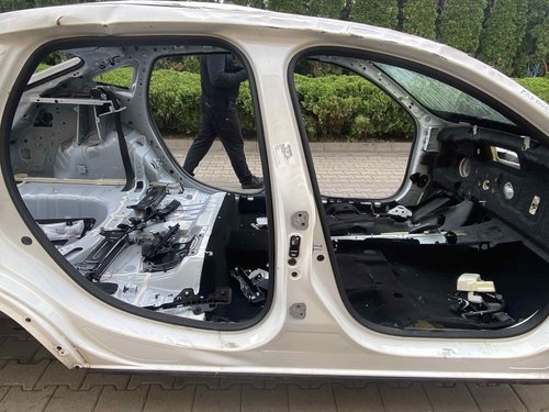 STALP MIJLOC DREAPTA RENAULT ARKANA - - (2019 2022)