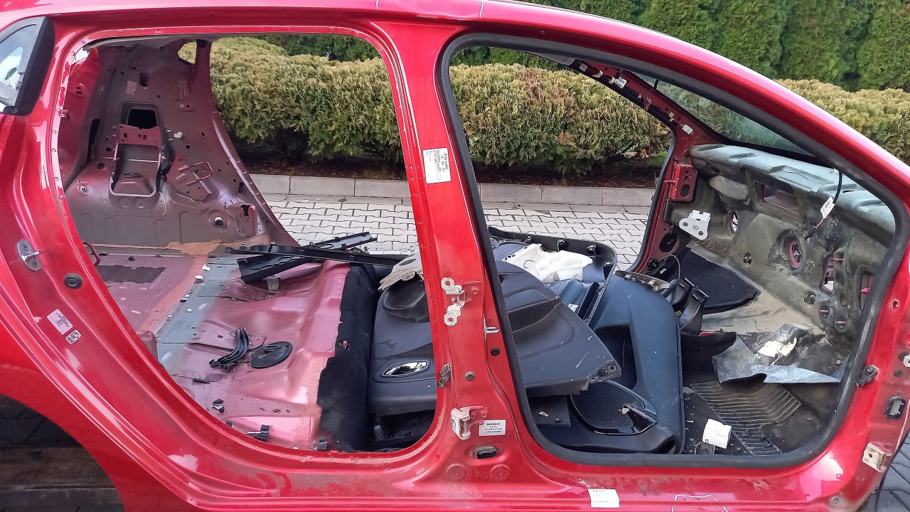 STALP MIJLOC DREAPTA RENAULT CLIO - - (2012 2016)
