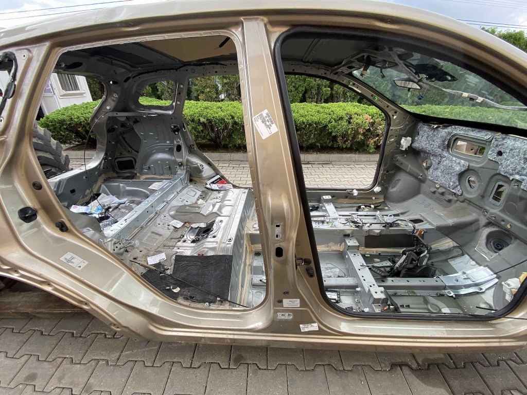 STALP MIJLOC DREAPTA RENAULT KADJAR - - (2015 2018)