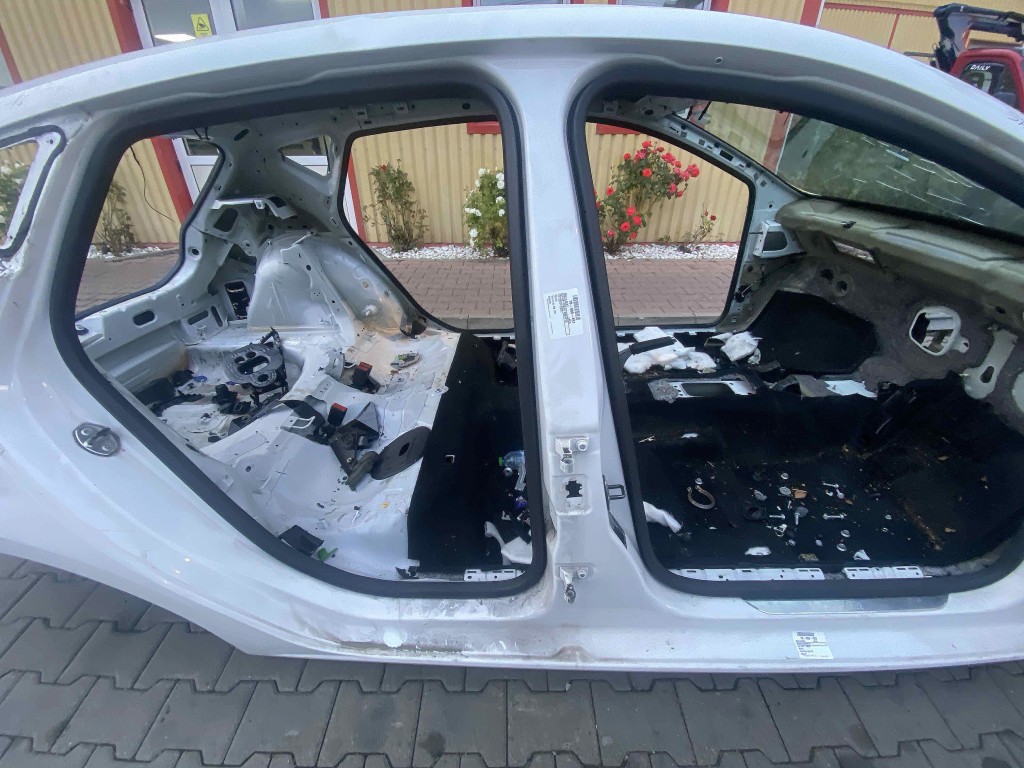 STALP MIJLOC DREAPTA SEAT LEON - - (2012 2016)