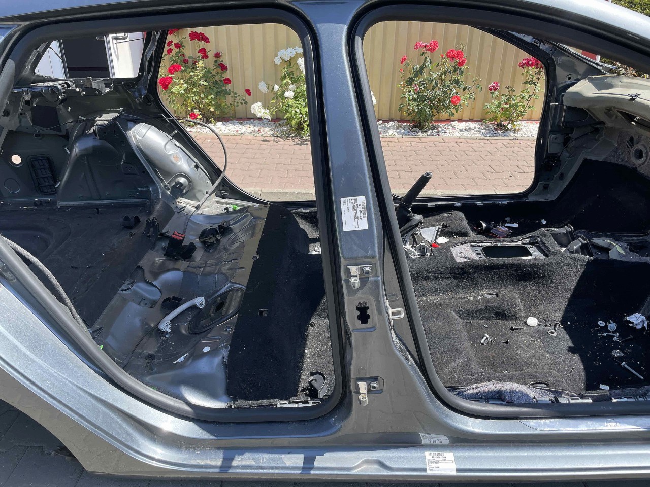 STALP MIJLOC DREAPTA SEAT LEON - - (2012 2016)