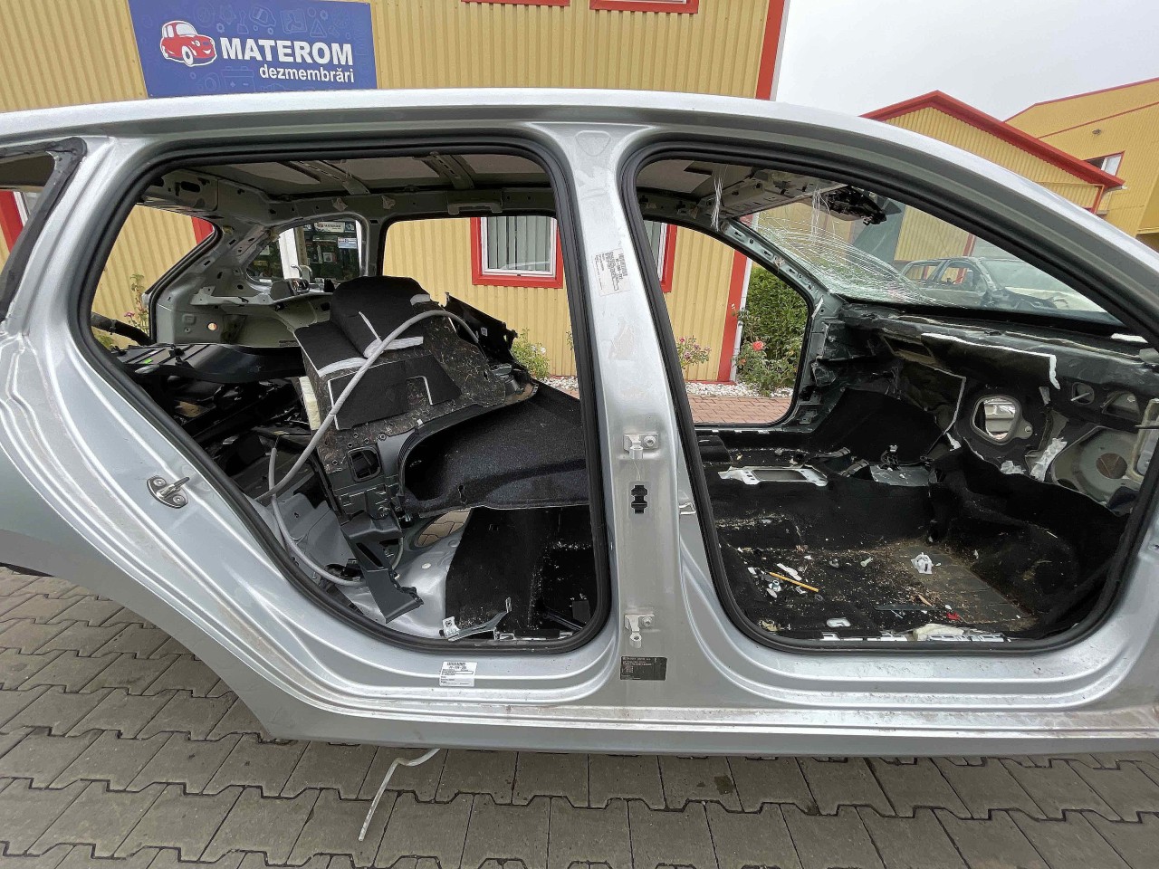 STALP MIJLOC DREAPTA SKODA OCTAVIA - - (2019 2024)