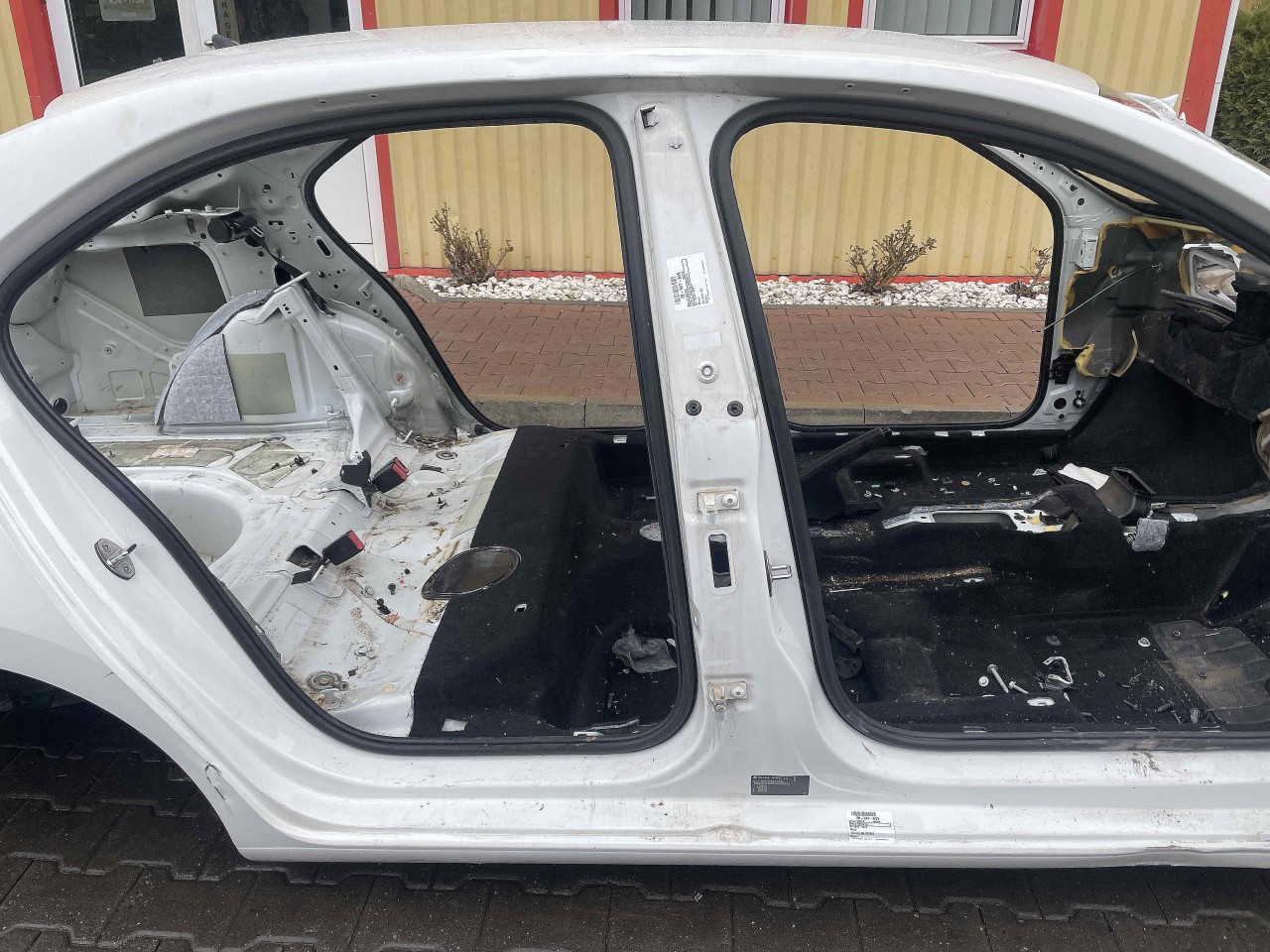 STALP MIJLOC DREAPTA SKODA RAPID - - (2012 2017)