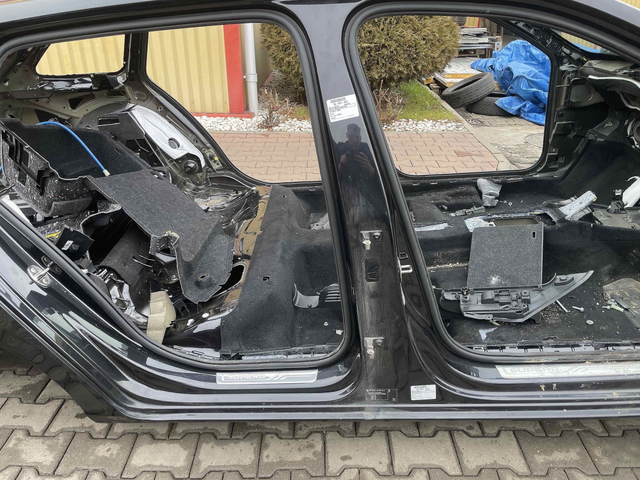 STALP MIJLOC DREAPTA SKODA SUPERB - - (2015 2020)
