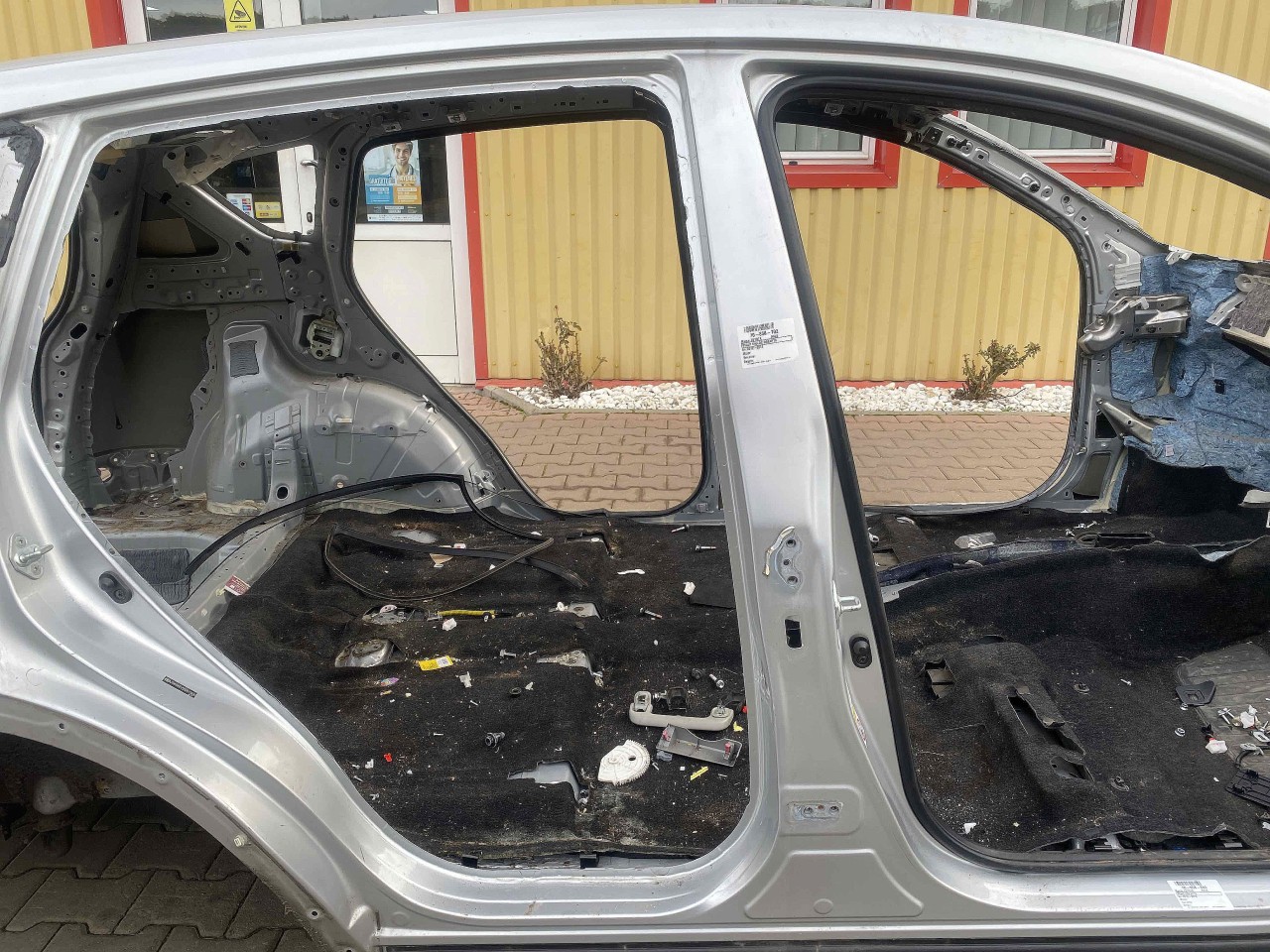STALP MIJLOC DREAPTA TOYOTA RAV4 - - (2012 2018)