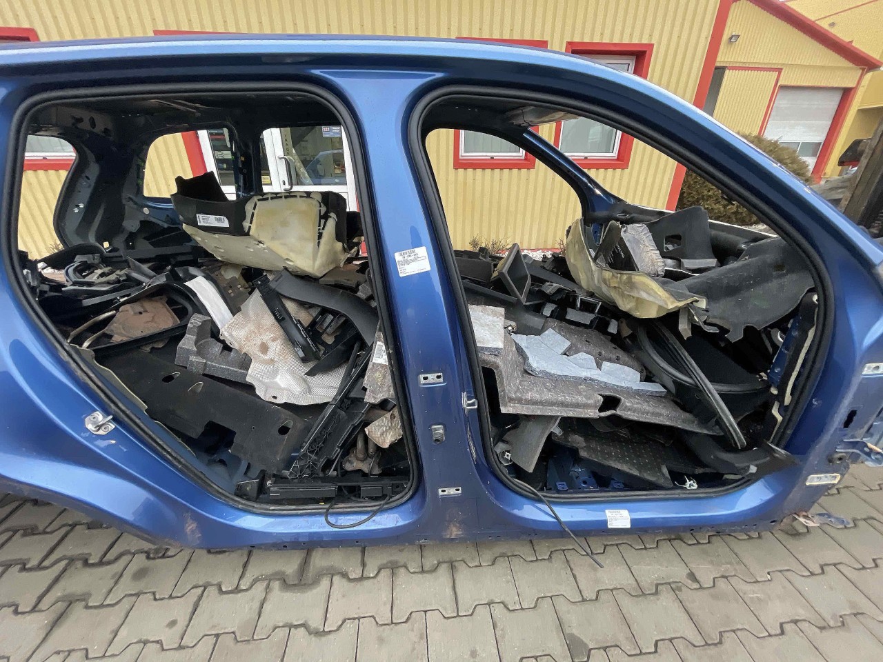 STALP MIJLOC DREAPTA VOLVO XC 90 - - (2015 2022)