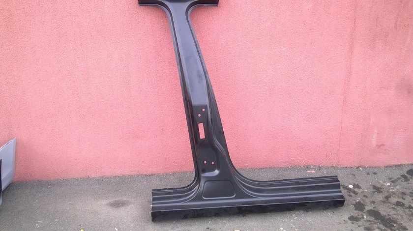 Stalp mijloc dreapta vw golf 5