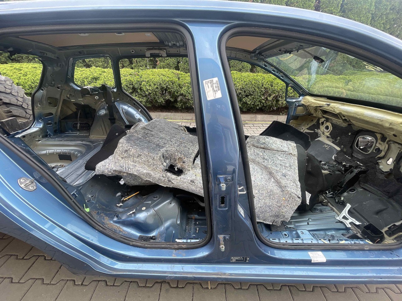 STALP MIJLOC DREAPTA VW GOLF VII GOLF VII - - (2012 2016)