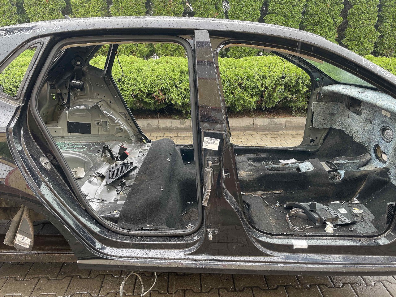 STALP MIJLOC DREAPTA VW POLO - - (2009 2014)