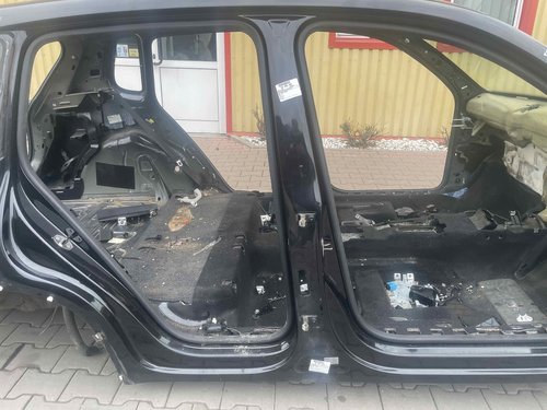 STALP MIJLOC DREAPTA VW TIGUAN - - (2007 2010)