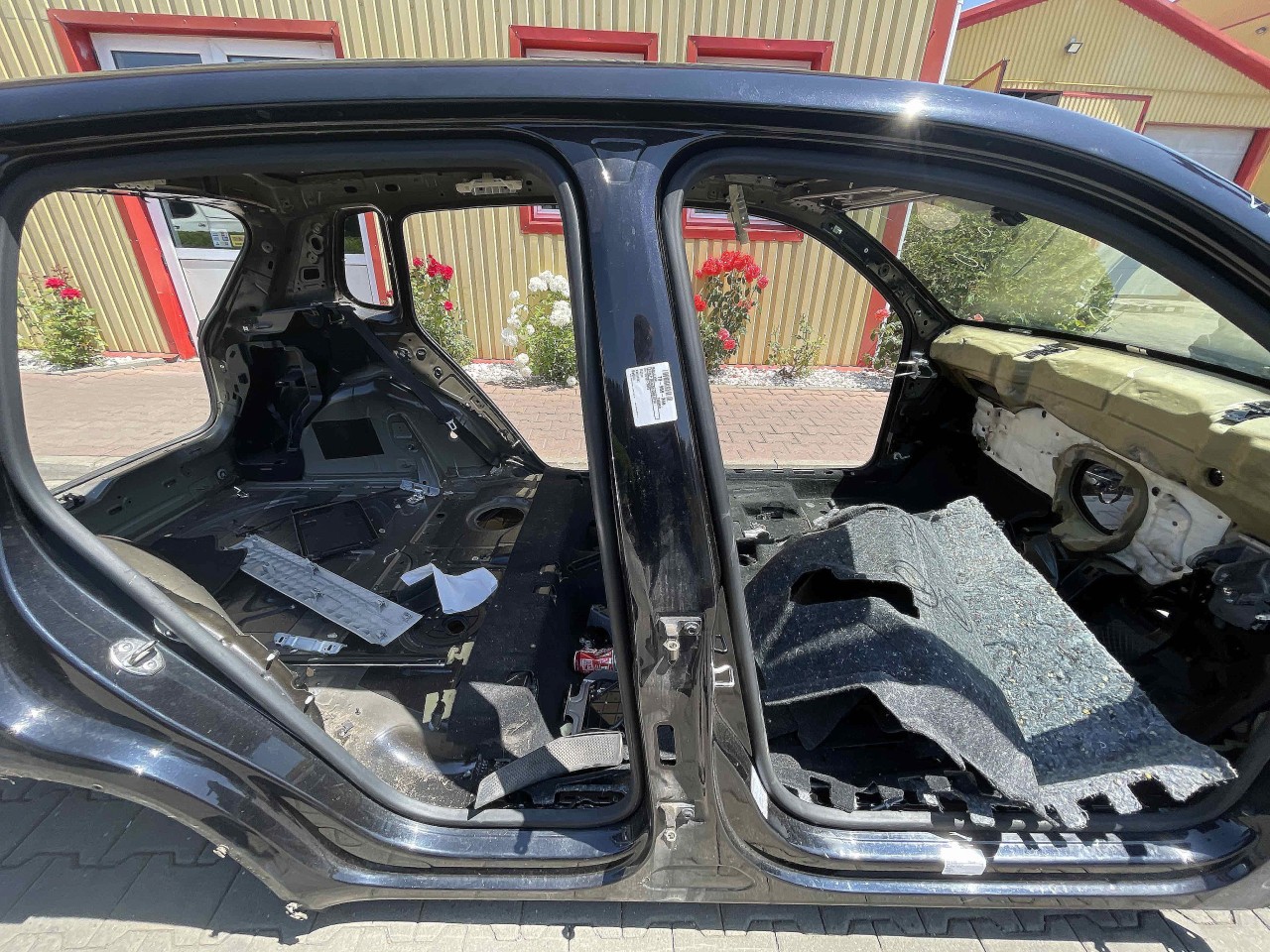 STALP MIJLOC DREAPTA VW TIGUAN - - (2010