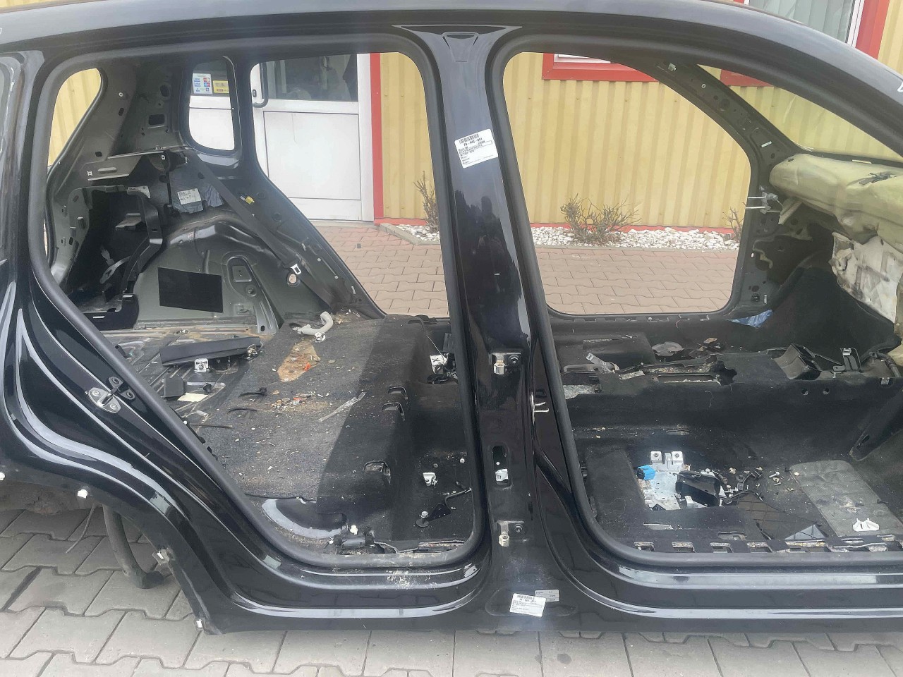STALP MIJLOC DREAPTA VW TIGUAN TIGUAN - - (2007 2010)