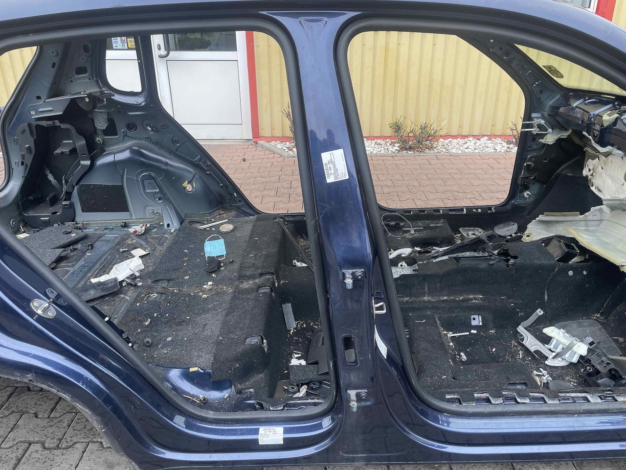 STALP MIJLOC DREAPTA VW TIGUAN TIGUAN - - (2010 2015)
