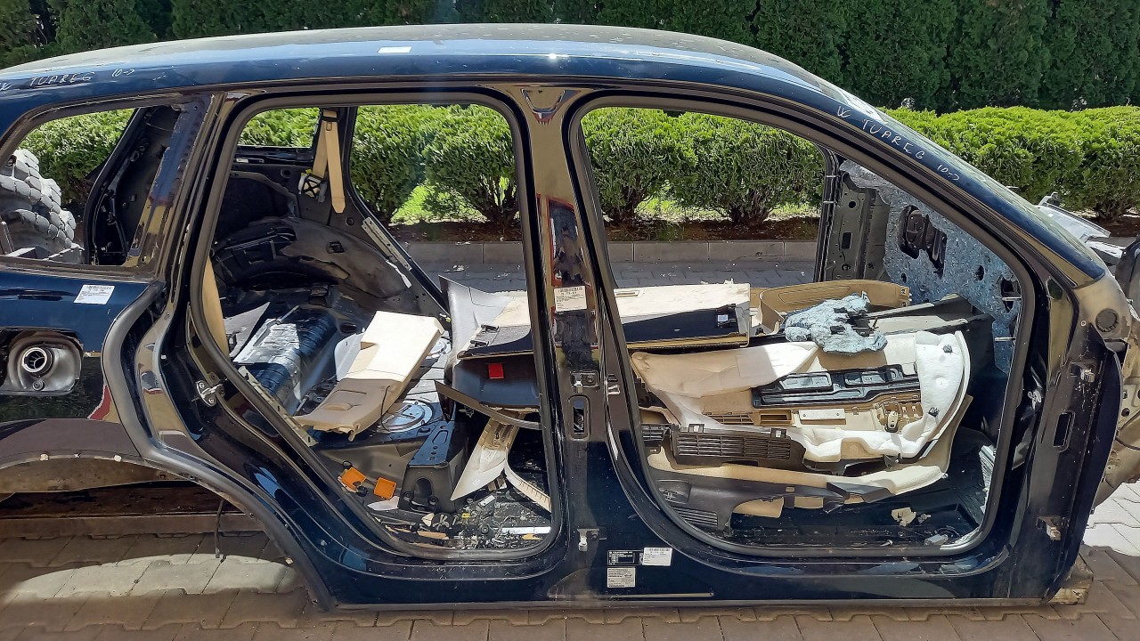 STALP MIJLOC DREAPTA VW TOUAREG TOUAREG - - (2010 2018)