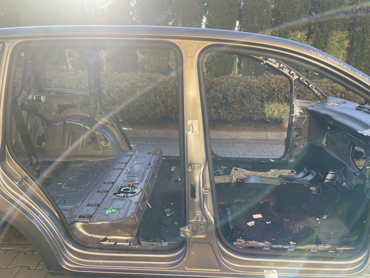 STALP MIJLOC DREAPTA VW TOURAN - - (2007 2010)