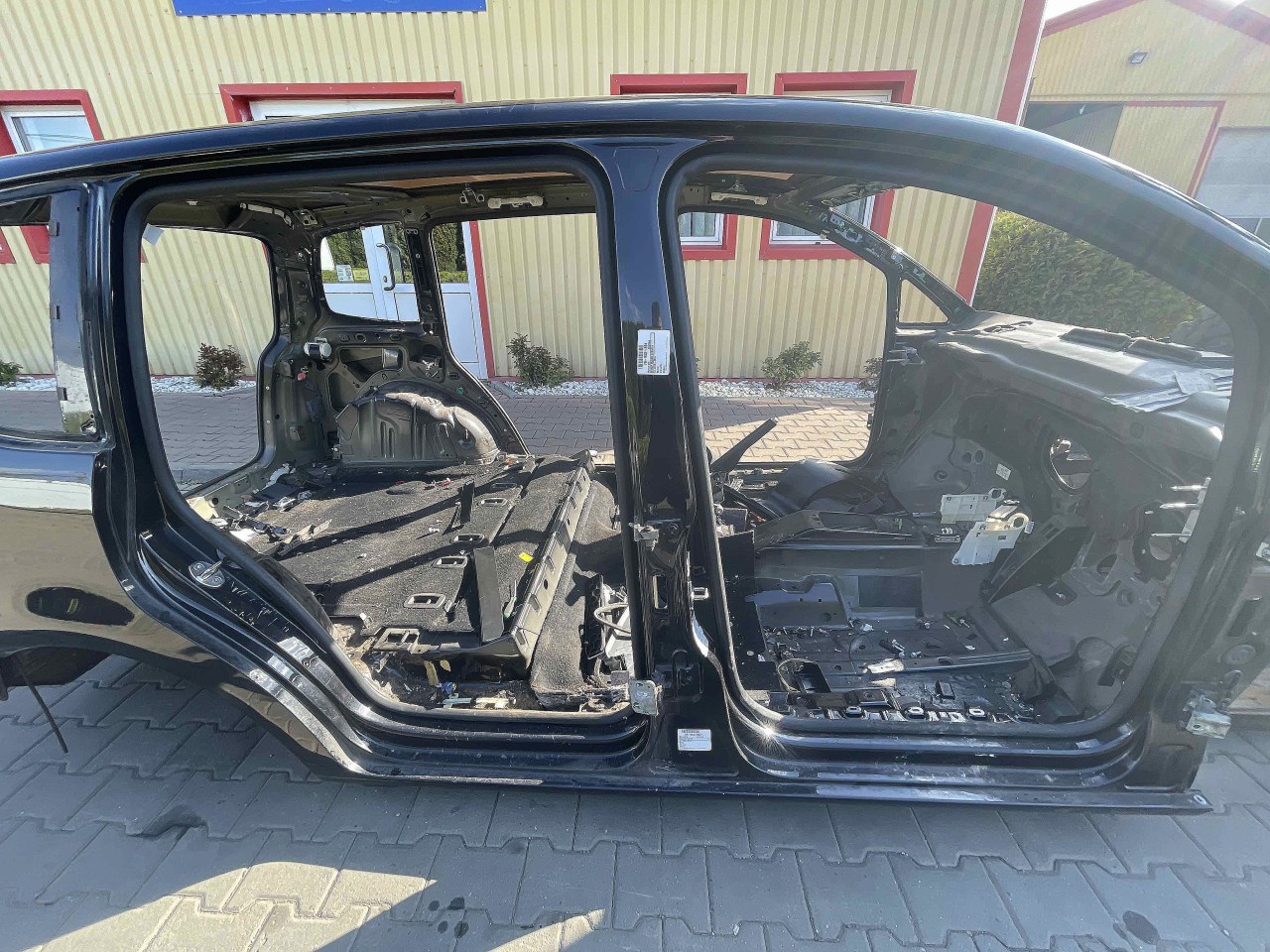 STALP MIJLOC DREAPTA VW TOURAN TOURAN - - (2010 2015)
