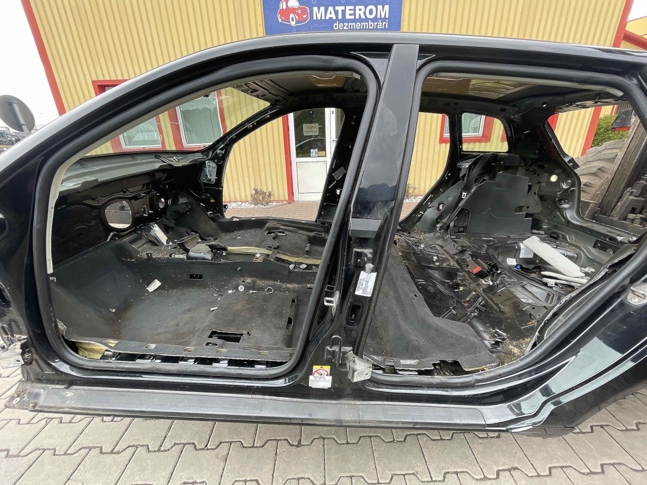 STALP MIJLOC STANGA AUDI A3 A3 - - (2007 2012)