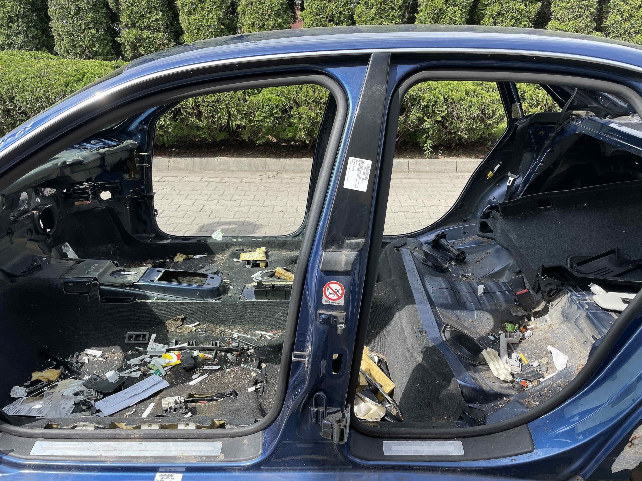 STALP MIJLOC STANGA AUDI A4 A4 - - (2004 2007)