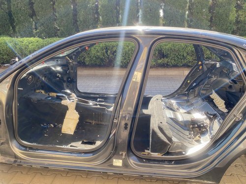 STALP MIJLOC STANGA AUDI A4 A4 - - (2012 2015)