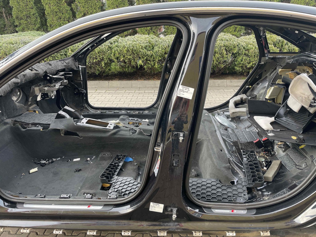 STALP MIJLOC STANGA AUDI A6 - - (2011 2015)