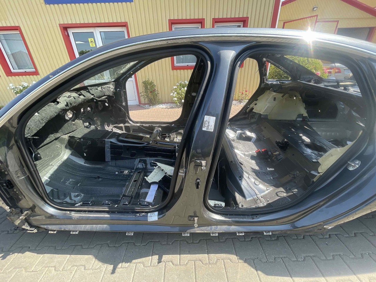 STALP MIJLOC STANGA AUDI A6 - - (2011 2015)