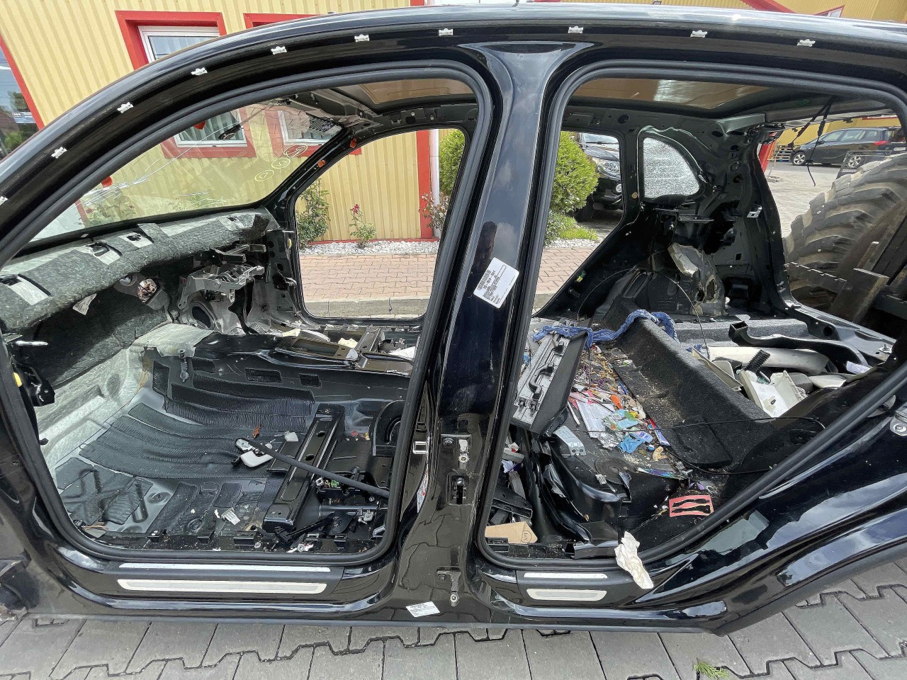 STALP MIJLOC STANGA AUDI Q5 - - (2008 2013)
