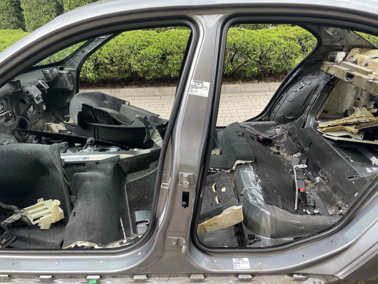 STALP MIJLOC STANGA BMW SERIA 5 E 60 - - (2007 2010)